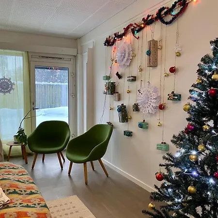 Joy - Cosy 950m From The Train Station Apartment *