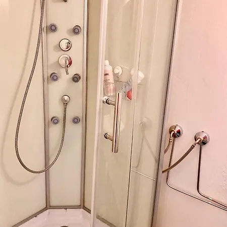 Апартаменты Joy - Cosy 950m From The Train Station Рованиеми