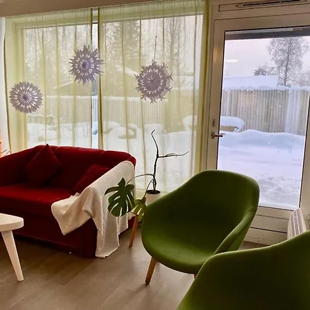 Апартаменты Joy - Cosy 950m From The Train Station Рованиеми