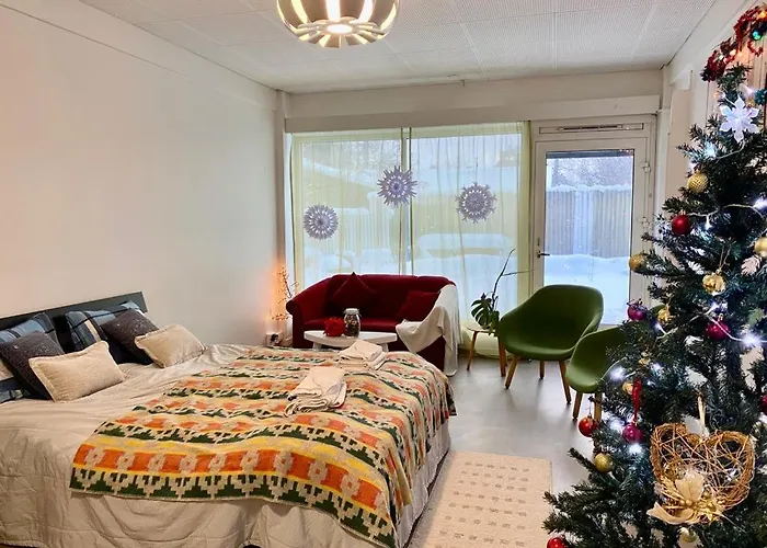 Апартаменты Joy - Cosy 950m From The Train Station