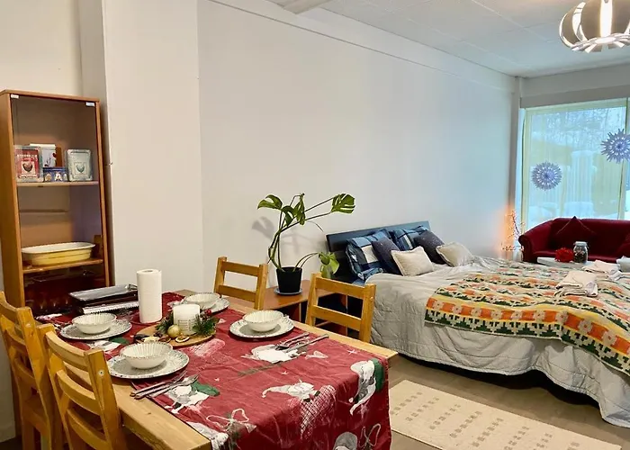 Joy - Cosy 950m From The Train Station Апартаменты